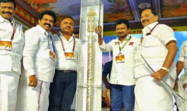 பாஜக என்ற சுத்தி தமிழர்களின் இதயத்தை தொட்டுக்கூட பார்க்க முடியாது! கதை சொன்ன அமைச்சர் உதயநிதி!