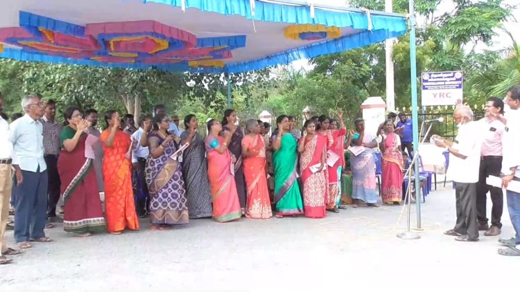 சீர்கேடு, ஊழல்களுக்கு பொறுப்பேற்று துணை வேந்தர் பதவி விலக வேண்டும்! திருவள்ளுவர் பல்கலையில் போர்க்கொடி !