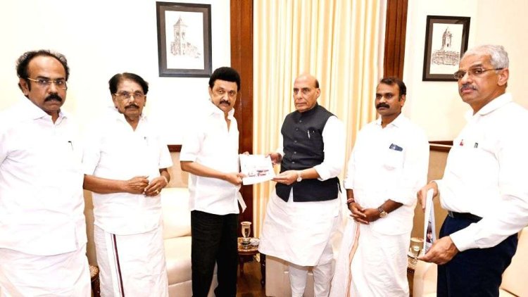 கனமழை சேதத்தை பார்வையிட்ட ராஜ்நாத் சிங்! முன் கூட்டியே நிவாரண நிதியளித்த பிரதமர்!