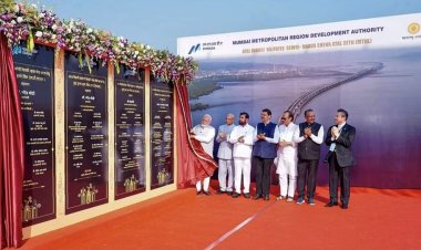 பிரதமர் மோடி நாட்டுக்கு அர்பணித்த ரூ.17,843 கோடியில் உருவான 'அடல் சேது' கடல்வழி பாலம்!