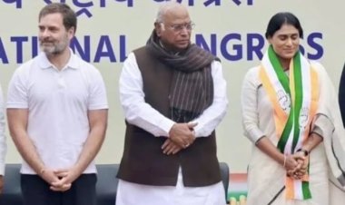 ஒ.எஸ்.ராஜசேகர ரெட்டியின் மகள் ஷர்மிளா ஆந்திர மாநில காங்கிரஸ் தலைவரானார்!