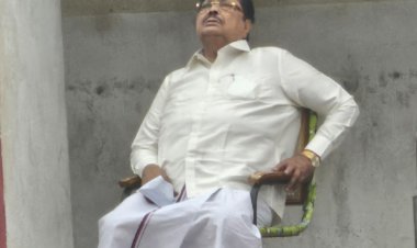 உங்களை நம்பி நான் பேசுவேன்! அது வேற மாதிரி வருது! பேட்டியை தவிர்த்த அமைச்சர் துரைமுருகன்!