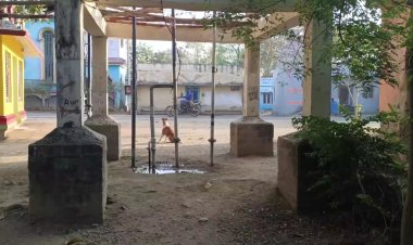 சரிந்து விழும் நிலையில் வாட்டர் டேங்க்! வேடிக்கை பார்க்கும் ஊராட்சி!