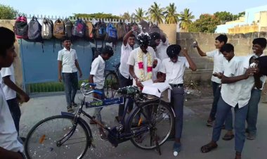 நடுரோட்டில் பர்த்டே செலிப்ரேஷன்:- பள்ளி புள்ளிங்கோஸ் ஜாலி! அக்கம் பக்கத்தினர் வெறுப்பு!