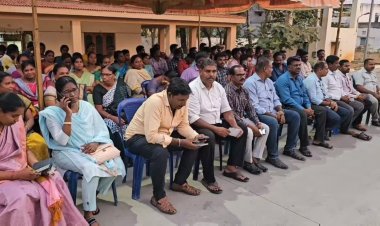 அரசுக்கு மூன்று நாட்கள் கெடு விதித்த வருவாய்துறை சங்கத்தினர்!