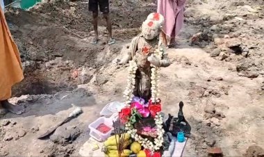 வீடு கட்ட பள்ளம் தோண்டிய போது  இராமர் சிலை கண்டெடுப்பு!