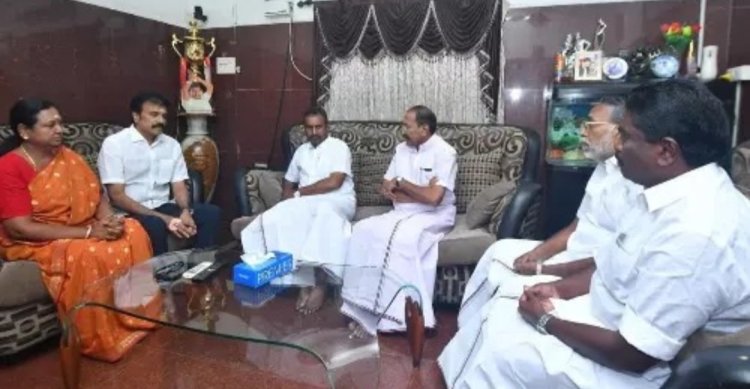 அதிமுக கூட்டணியில் தேமுதிக அதிக டிமாண்ட்? முடிவுக்கு வர முடியாமல் திணறல்!!