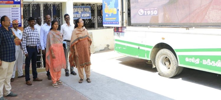 வாக்களிக்க வலியுறுத்த பிரச்சார வாகனம்!வேலூர் கலெக்டர் துவக்கினார்!