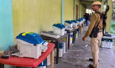 வாக்குப்பதிவு சதவிகிதத்தை மாற்றி மாற்றி வெளியிட காரணம் என்ன? தேர்தல் அலுவலர்கள்  அப்டேட்டுக்கு வரவில்லையா?