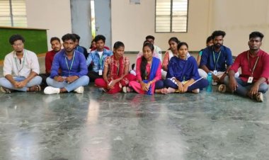 தேர்வு எழுத முடியுமா? முடியாதா..! கட்டண பிரச்சனையில் சிக்கிய மாணவர்கள்!