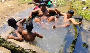 குளு குளு நீரில் ஆட்டம் போடும் சிறுவர்கள்!