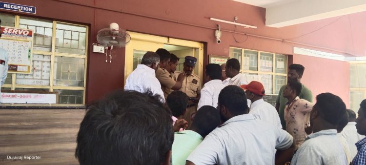 விதிகளை பின்பற்றாத டாஸ்மாக் பாருக்கு தீ....! காவல் நிலையத்தை முற்றுகையிட்ட மக்கள்!