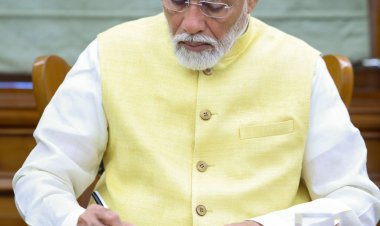 9.3 கோடி விவசாயிகளுக்கு 20 ஆயிரம் கோடி! மோடி போட்ட முதல் கையெழுத்து!