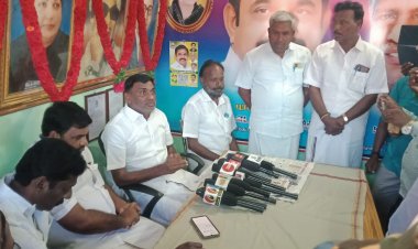 சசிகலாவும் ஓ.பி.எஸ்ஸிம் எடப்பாடி பழனிச்சாமி தலைமையில் செயல்பட விரும்பினால் அதிமுவில் சேர்த்துக் கொள்ளப்படுவர்! முன்னாள் அமைச்சர் வீரமணி பேட்டி!