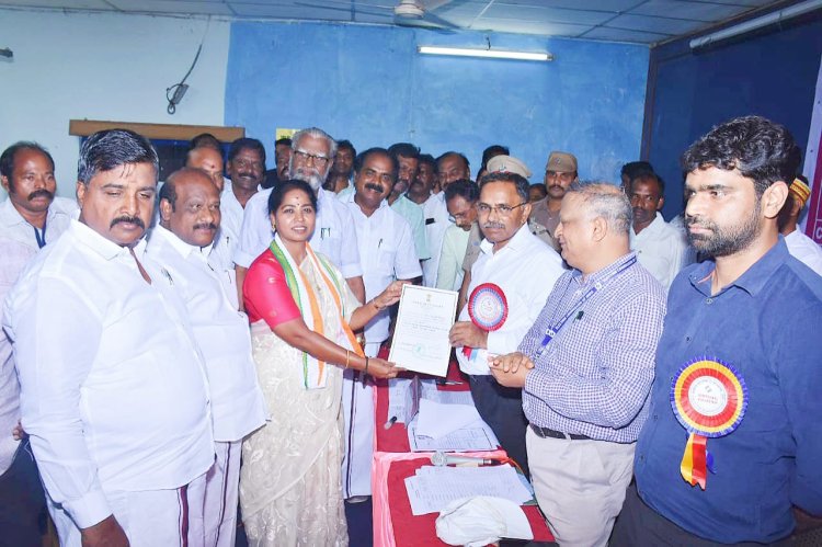 இவருக்கா சீட்டு என்று முறுக்கிய கதர் சட்டைகள்! பின்னாளில் வெற்றிக்கனியை பறித்து கொடுத்தனர்!