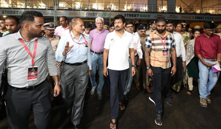 இரவு நேர கார் பந்தய போட்டி! முதன் முறையாக சென்னையில் இன்று தொடக்கம்!