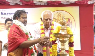 சக்தியம்மா சார்பில்   கல்வி உதவி பெறும் நீங்கள் பிறருக்கு உதவுங்கள்! காவல்துறை முன்னாள் தலைவர் பேச்சு!