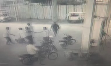 தாக்கினார்களா?  தாக்கப்பட்டார்களா? பணம் பறித்தார்களா? இல்லையா? ஆம்பூர் ரகளை!