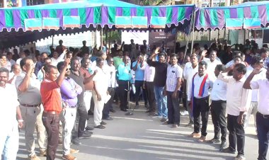 விசிகவினர் பங்கேற்ற போராட்டத்தின் போது திருமலை திருக்குடை சென்றதால் பதற்றம்!