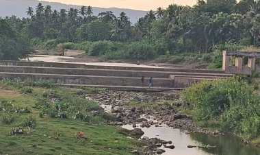 கள்ளச் சாவி போட்டு மதகை திறந்த மணல் களவாணிகள்!