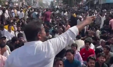   மசூதி இடத்தை அகற்ற வந்த அதிகாரிகள்! காலா படபாணியில் மும்பை தாராவில் பிரச்சனை!