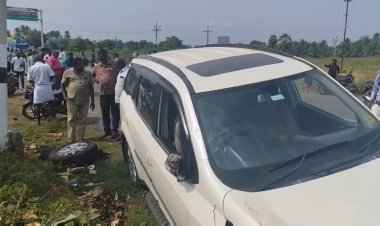 கழன்று ஓடிய கார் டயர்! 5 பேர் காயம்!