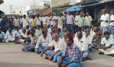 மறியல் செய்த நெசவாளர்களின் வீட்டை ஆய்வு செய்த வட்டாட்சியர்!