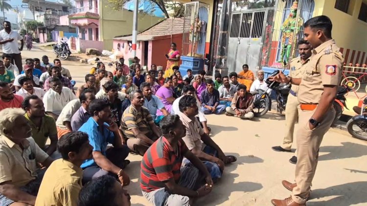 பணக்காரரிடம் மோதாதே? ஜல்லி கல்குவாரியை மூட கோரி மக்கள் சாலைமறியல் !