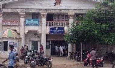 என்னம்மா.... இப்படி பண்றிங்களேம்மா? சுடுகாட்டு இடத்தை மீட்டுத்தர கோரியவர்களை போராட தூண்டிய இன்ஸ்பெக்டர்!