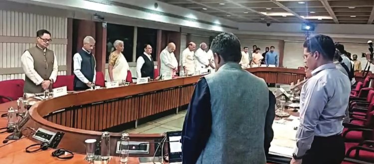 பாகிஸ்தானுக்கு பதிலடி..தீவிரவாத முகாம்களை அழிக்க வேண்டும்!