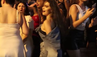 தாய்லாந்து அழகிகளின் ஆபாச நடனம்! பேர்னாம்பட்டு ஜிஎஸ்டி மோசடி பேர்வழிகளின் சுகவாசம்!