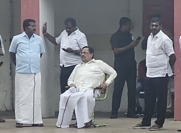 இப்போதாவது பேசுனீங்களே ரஜினி! போனில் அமைச்சர் துரைமுருகன்!