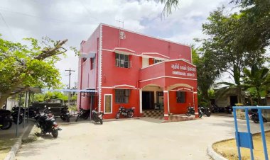 அரசு அதிகாரிகளின் ஆசை வார்த்தையால் நடுத்தெருவில் நிற்கவைக்கப்பட்ட அப்பாவிகள்! பெட்ரோல் குண்டு வீச்சு!