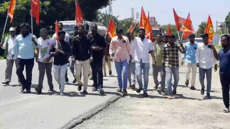 தமிழகம் முழுவதும் கிங்டம் பேனர்களை அகற்றிய நாதகவினர்!