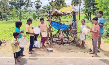 ஏழைச் சிறுவர்கள் கொண்டாடிய விநாயகர் சதூர்த்தி! போலீஸ் பந்தோபஸ்த் இல்லாத ஊர்வலம்!