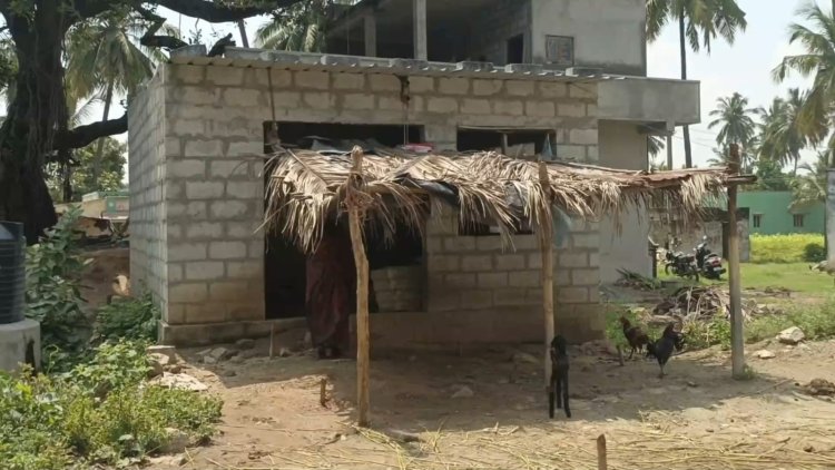 ஆடு திருட பயன்படும் சொகுசு கார்!