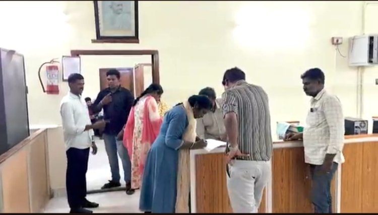 திருப்பத்தூர் செய்தியாளர்களை மிரட்டிய வாய்தா பார்ட்டி!   மன்னார்குடி நகராட்சி அலுவலகத்தில் லஞ்ச ஒழிப்பு போலீசார் சோதனை!