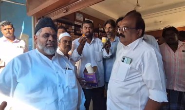 டீ விலையை ஏன் உயர்தினாய்?கேள்வி கேட்ட பொதுமக்கள்!