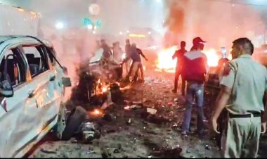 சிக்னலில் நின்றபோது ஹூண்டாய் ஐ20 கார் குண்டு வெடிப்பு! என்ன நடந்தது? - முழு விவரம்!