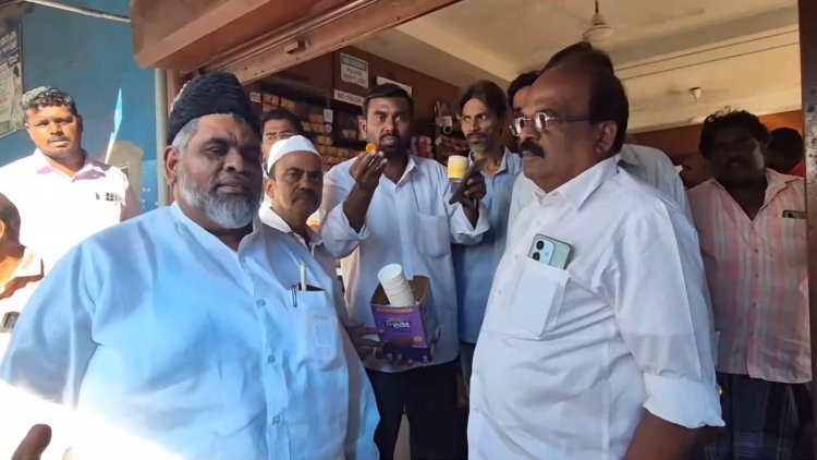 டீ விலையை ஏன் உயர்தினாய்?கேள்வி கேட்ட பொதுமக்கள்!