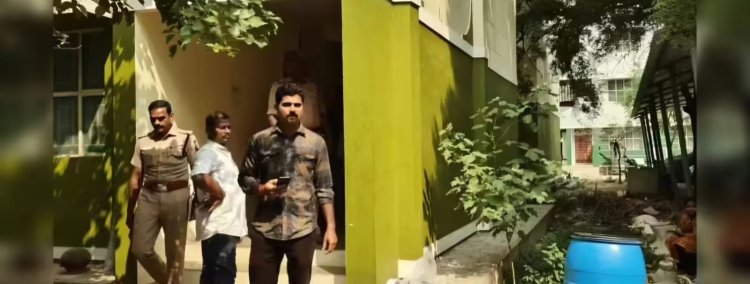 போலீஸ் எஸ்எஸ்ஐ வீட்டில் வாலிபர் படுகொலை! முதல்வர் வருகையின் போது நடந்ததால் காவல் துறையினர் பதற்றம்!