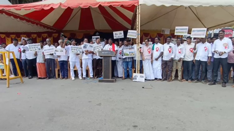 மணல் குவாரிக்கு அனுமதி வழங்கு! இல்லையேல் சாகும் வரை போராட்டம்... ஆட்சியருக்கு கோரிக்கை விடுத்து ஆர்ப்பாட்டம்!