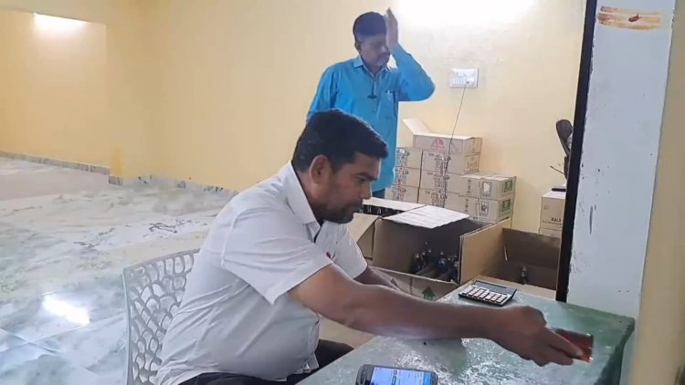 மாவட்ட பொறுப்பாளரின் அடாவடியால் ஆட்சியாளர்களுக்கு அவப்பெயர்! நெடுஞ்சாலையில் மதுபான கடையா? மக்கள் கொதிப்பு!