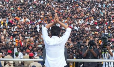 திமுகவை நம்பாதீர்கள் - நம்பவைத்து ஏமாற்றி விடுவார்கள்"தவெக தலைவர் விஜய் பேச்சு! புஸ்ஸியை ஆங்கிலத்தில் வெளுத்த பெண் எஸ்.பி!