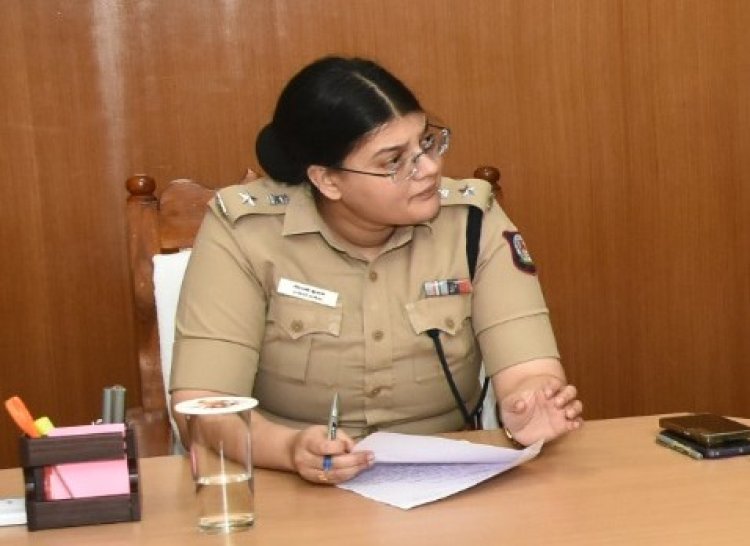 4 எஸ்பி தனிப்பிரிவு காவலர்கள் பணியிட மாற்றம்!