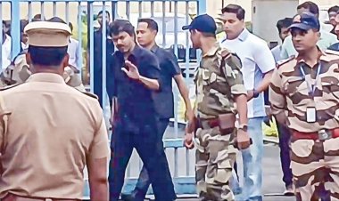   கரூர் சம்பவத்துக்கு யார் மீதாவது சந்தேகம் உள்ளதா! விஜய்யிடம் சிபிஐ கேள்வி?!