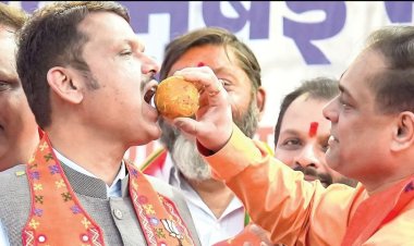 30 ஆண்டுகளாக தாக்கரே குடும்பத்தினரின் கட்டுப்பாட்டில் இருந்த மும்பை விடுபட்டது!