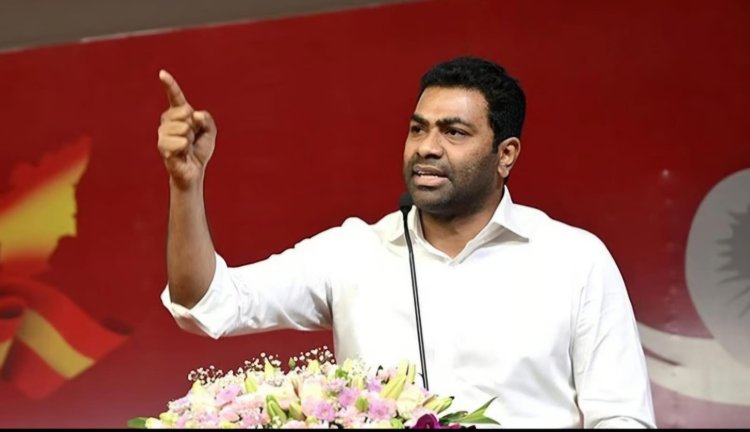 விசிக வில் 20 நபர்கள் குறித்த உண்மை முகம் உலகிற்குத் தெரியவரும் 'ஆட்சியிலும் பங்கு அதிகாரத்திலும் பங்கு' ஒடுக்கப்பட்ட மக்களின் குரல், ஓங்கி ஒலிக்கட்டும்" ஆதவ் அர்ஜூனா விளக்கம்!