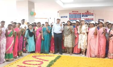 ஹீலியம் பலூனை பறக்கவிட்ட கலெக்டர்!