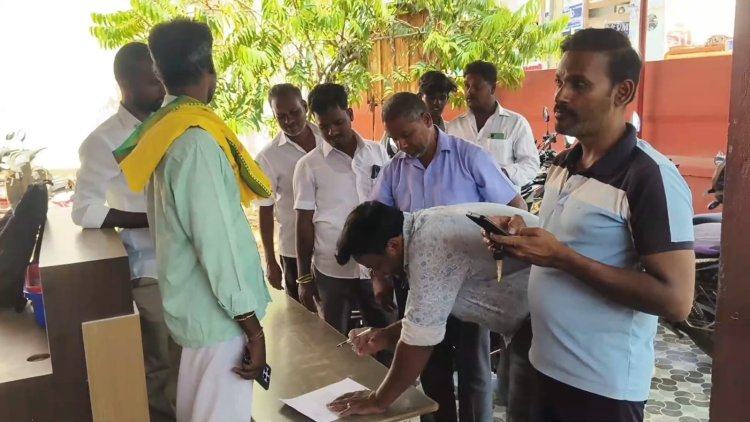 மாணவிகளுக்கு சில்மிஷம் கொடுக்கும் வாத்தியார்களை காப்பாற்றுவதா?!